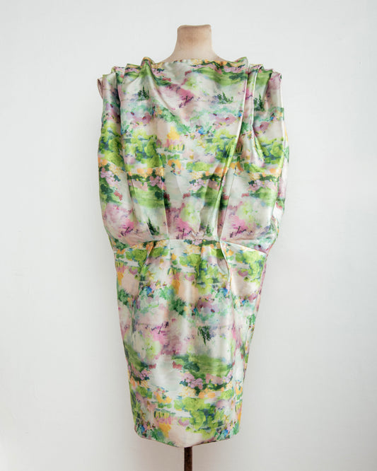 Pleated shoulder daster