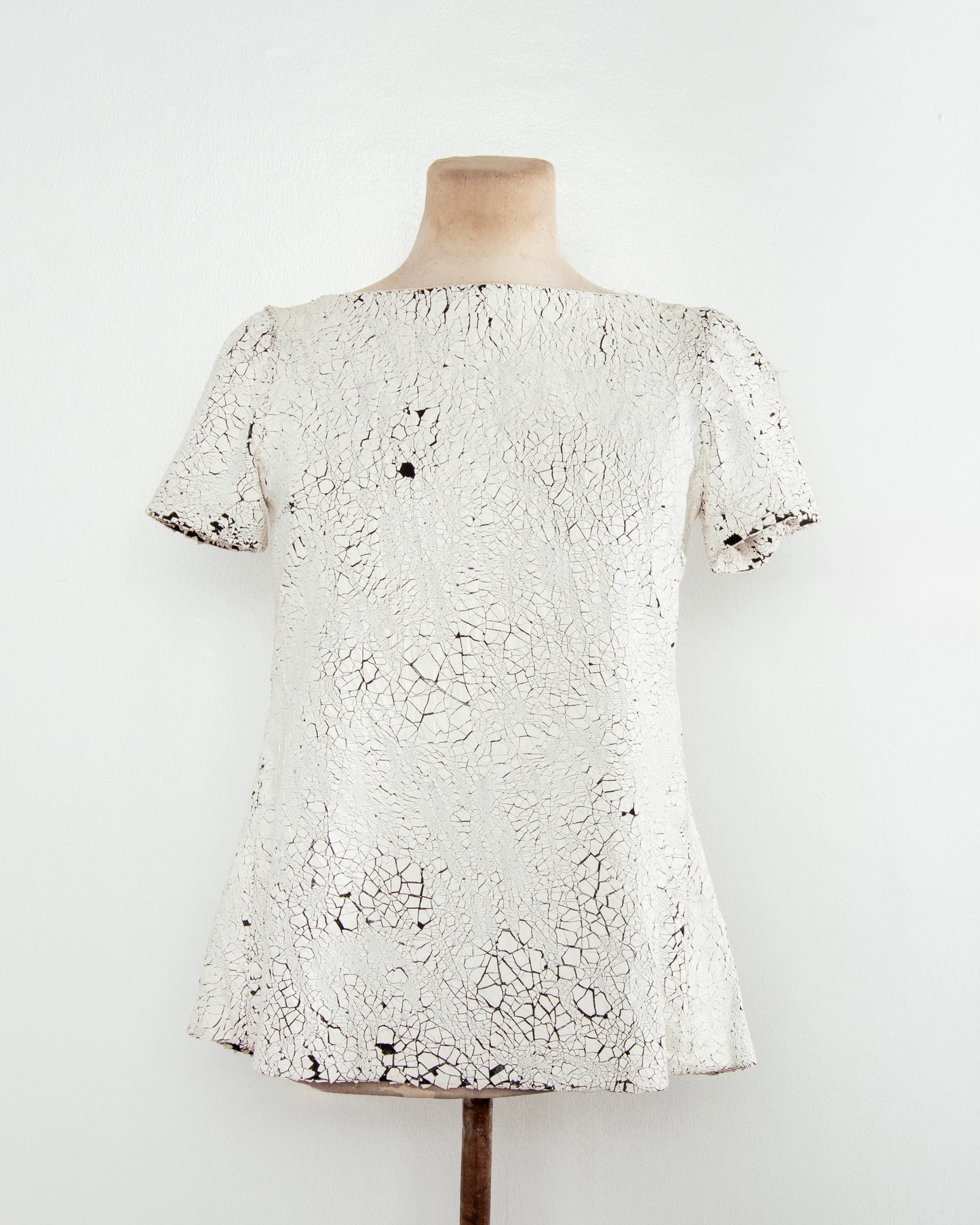 Crackle tee