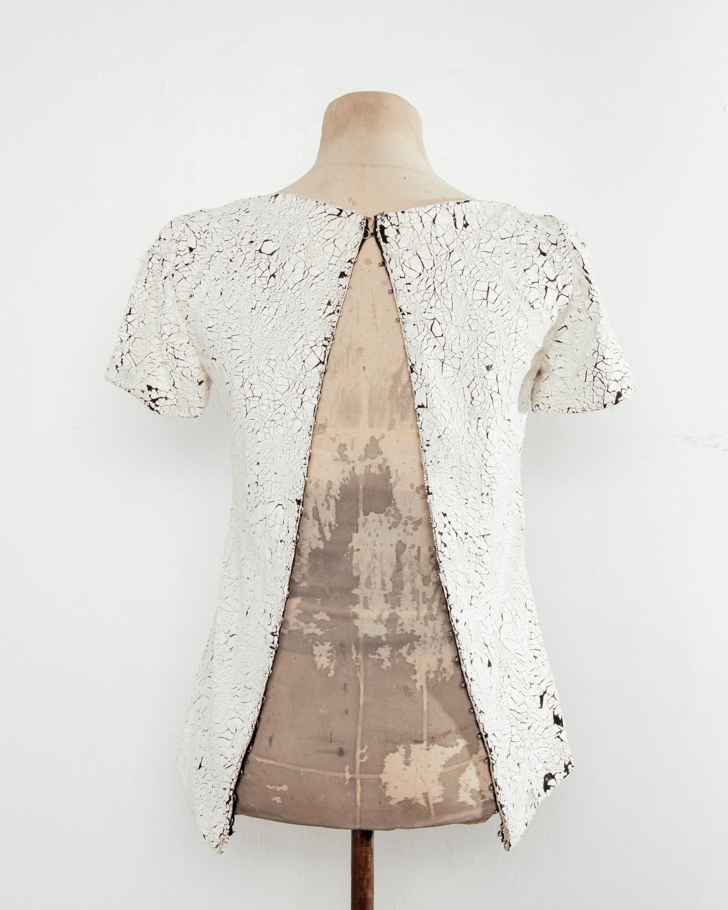 Crackle tee
